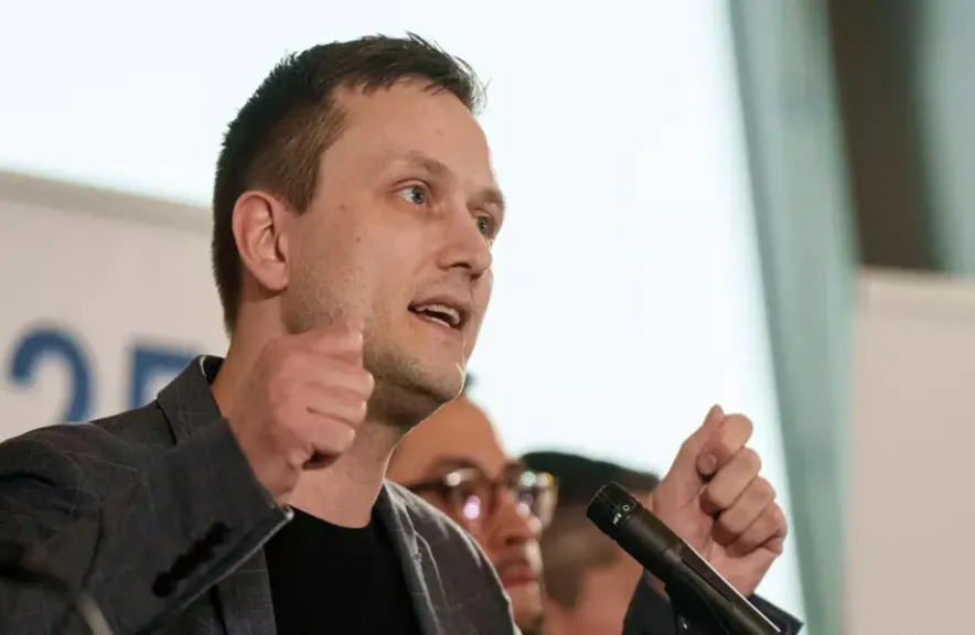 رئيس وزراء جرينلاند: تصريحات ترامب حول الجزيرة تبعث على الحزن