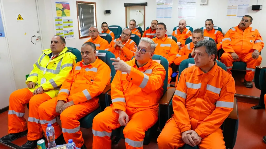 وزير البترول يتفقد حفر أول بئر ببرنامج «إيني» الجديد في خليج السويس وسيناء