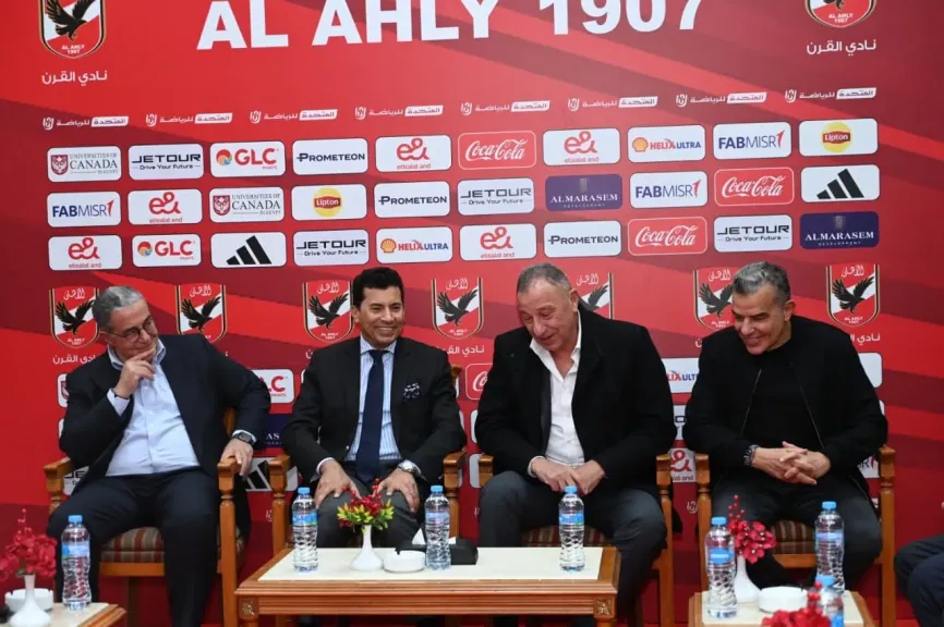 في إطار جولاته لعدد من الأندية الرياضية… وزير الشباب والرياضة يلتقي مجلس إدارة النادي الأهلي