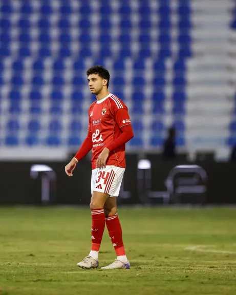 اكتشاف جديد في دفاع الأهلي.. أحمد عابدين يثبت أن المستقبل يبدأ من الناشئين