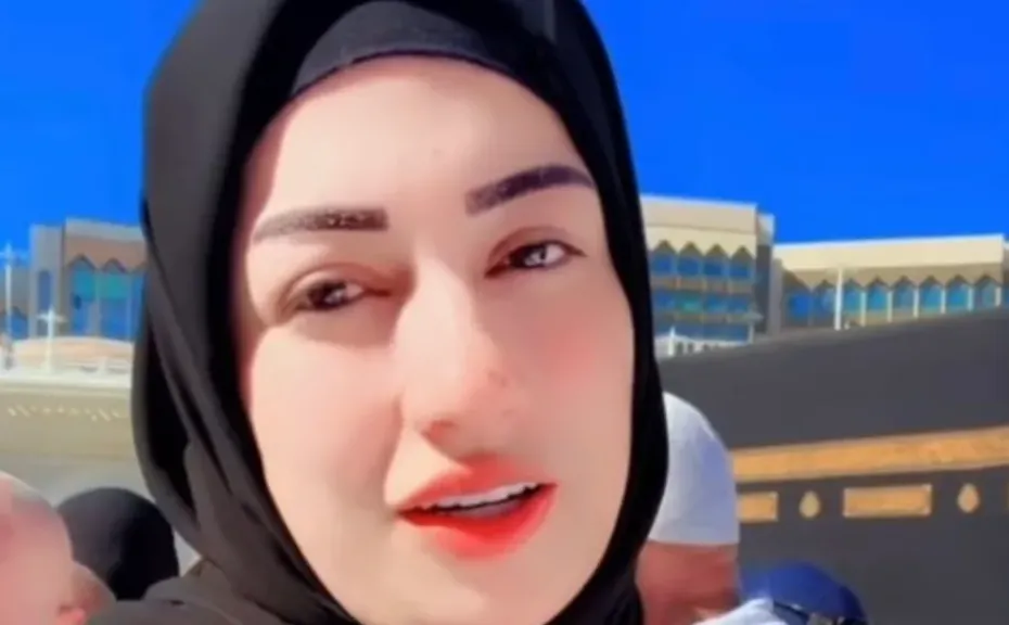 مها عبد المؤمن عازفة الأورج تعلن اعتزالها مجال الأفراح من أمام الكعبة.. الحمدلله