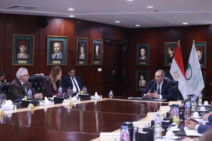 وزير الاتصالات:   1000 منفذ بريد جديد ونشر أكثر من 3000 ماكينة صراف آلى منذ 2018