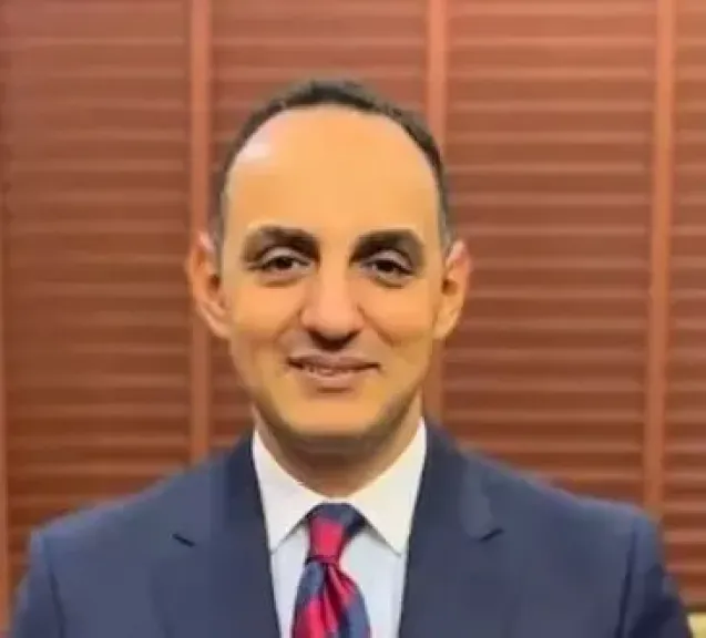 محلل اقتصادي يتوقع خفضًا جديدًا في الفائدة يتراوح بين 100 و150 نقطة أساس