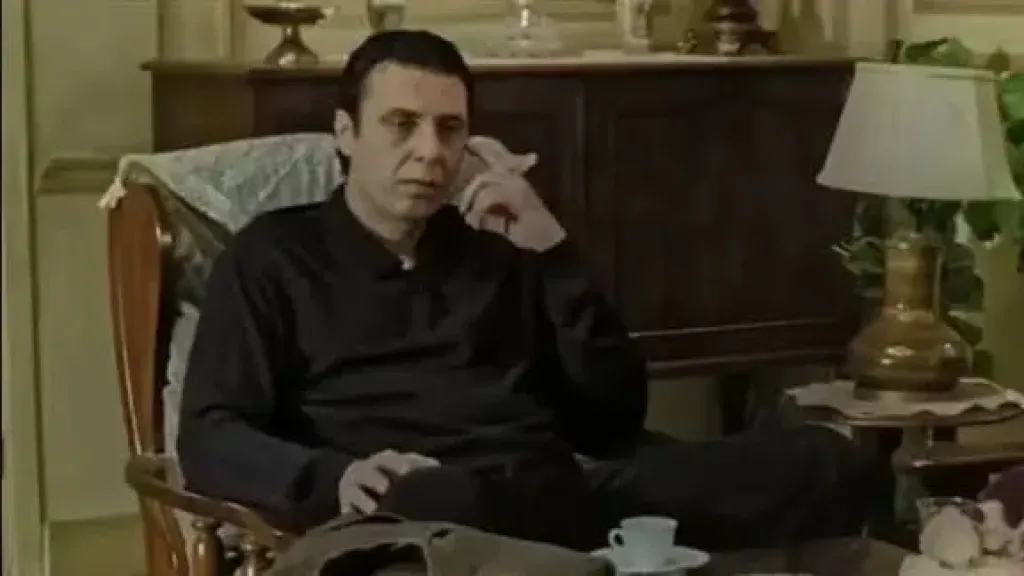 مابين التمثيل و التأليف.. رحلة قصيرة من الإبداع عاشها الراحل ”طارق الأمير ”