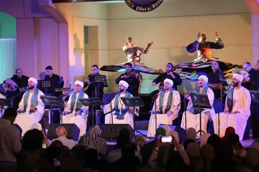 الحضرة المصرية تتألق بالإنشاد الديني على مسرح الجمهورية