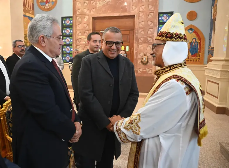 محافظ جنوب سيناء يشهد قداس عيد الميلاد المجيد بكاتدرائية سيدة السلام بشرم الشيخ
