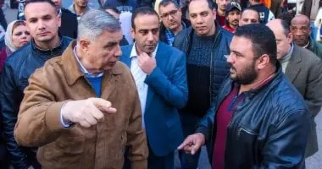 خلال جولة محافظ الإسكندرية.. ضبط (477) حالة إشغال متنوعة و(65) حالة سرقة تيار كهربائي