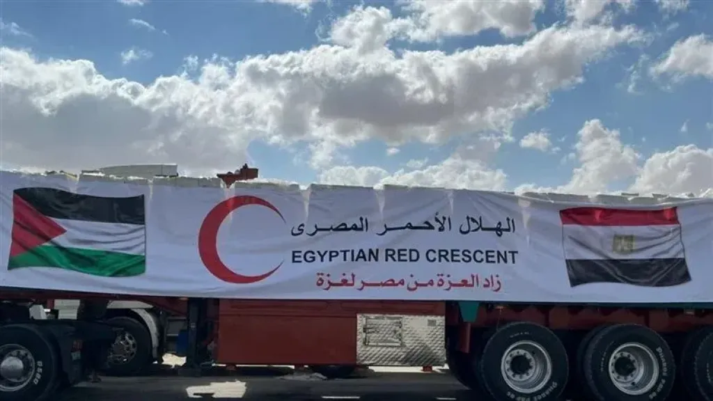 برلماني: قوافل ”زاد العزة” تعكس ثبات الدور المصري والتزامه تجاه غزة