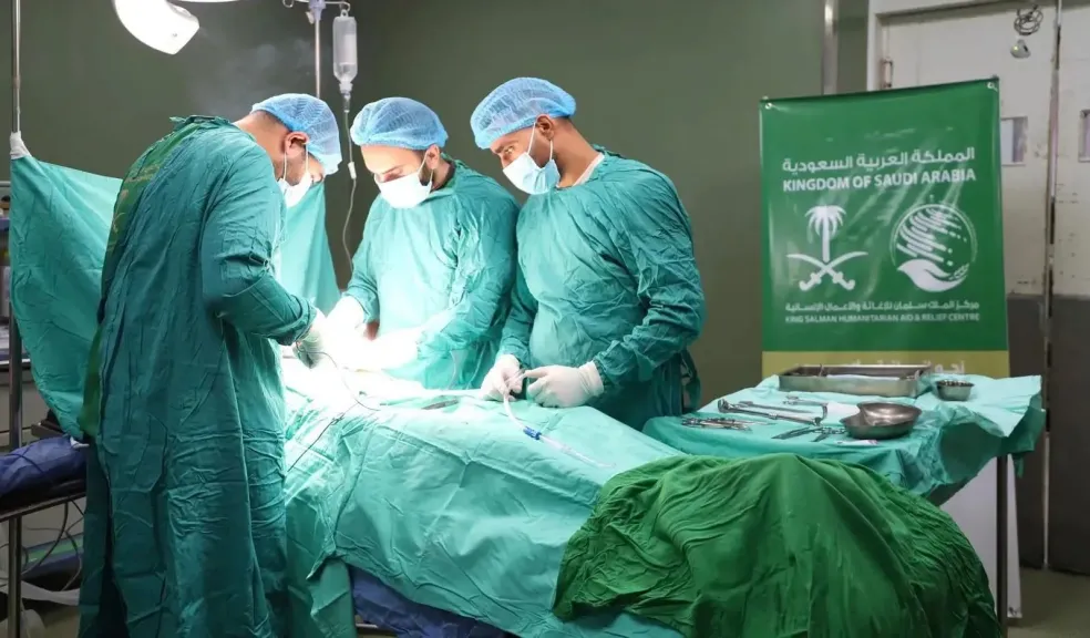 مركز الملك سلمان للإغاثة ينفذ المشروع الطبي التطوعي لجراحة العظام والجراحة العامة في قطاع غزة