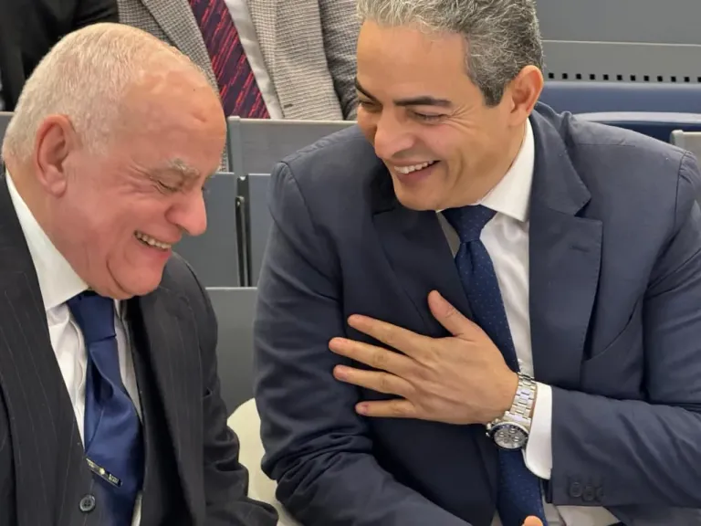 بدعوة رسمية نقيب الإعلاميين في زيارة للجامعات الأوروبية في مصر بالعاصمة الإدارية