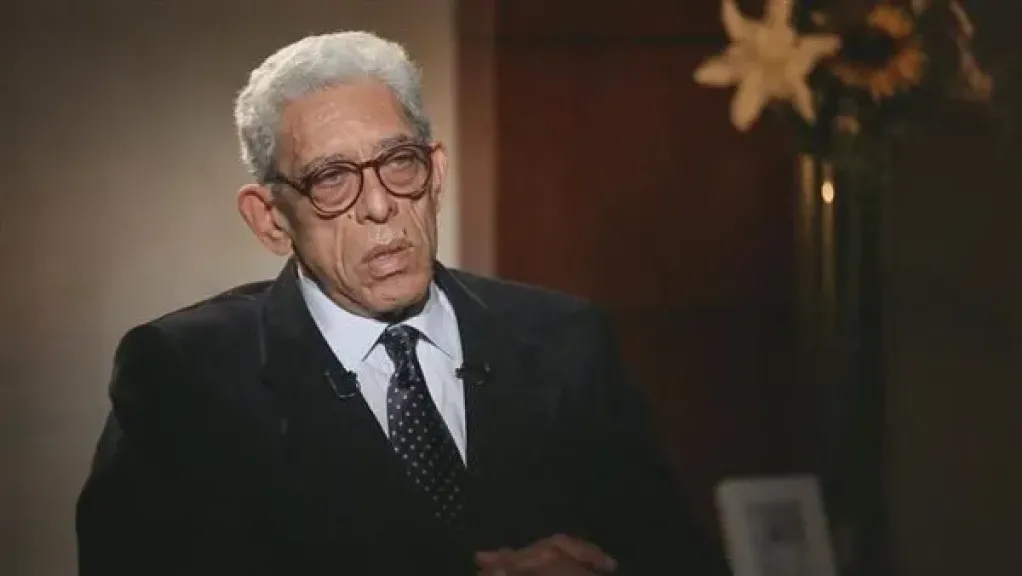 محمد هلوان يكتب: داوود عبد السيد.. سينما السؤال الوجودي والبحث الأبدي عن الهوية