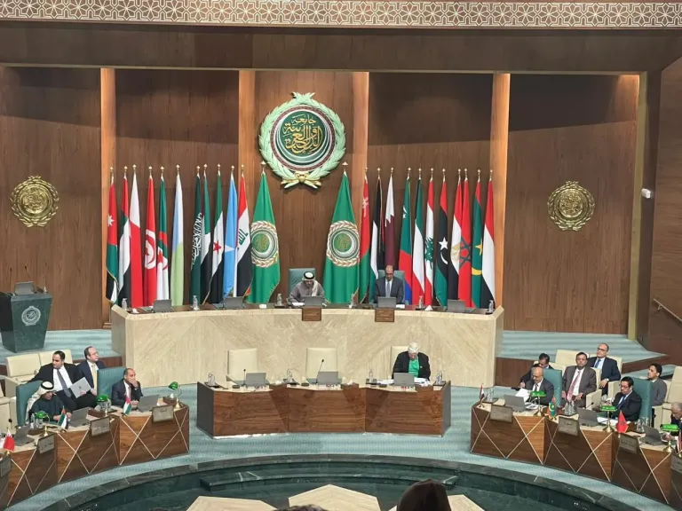 إنطلاق أعمال الاجتماع الطارئ لمجلس الجامعة العربية لبحث التحرك لمواجهة اعتراف إسرائيل بما يسمى ”أرض الصومال”