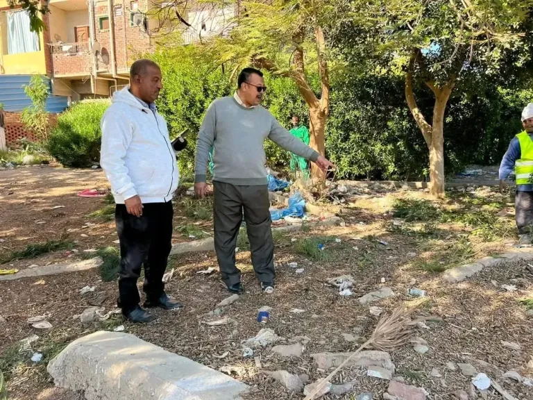 رئيس مدينة سفاجا في جولة ميدانية لمتابعة أعمال التطوير بالمدينة