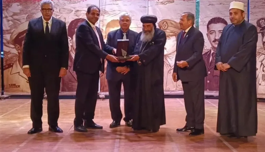 تكريم الأنبا تادرس تقديرًا لمساهمته المجتمعية بمحافظة بورسعيد على مدار خمسين عامًا