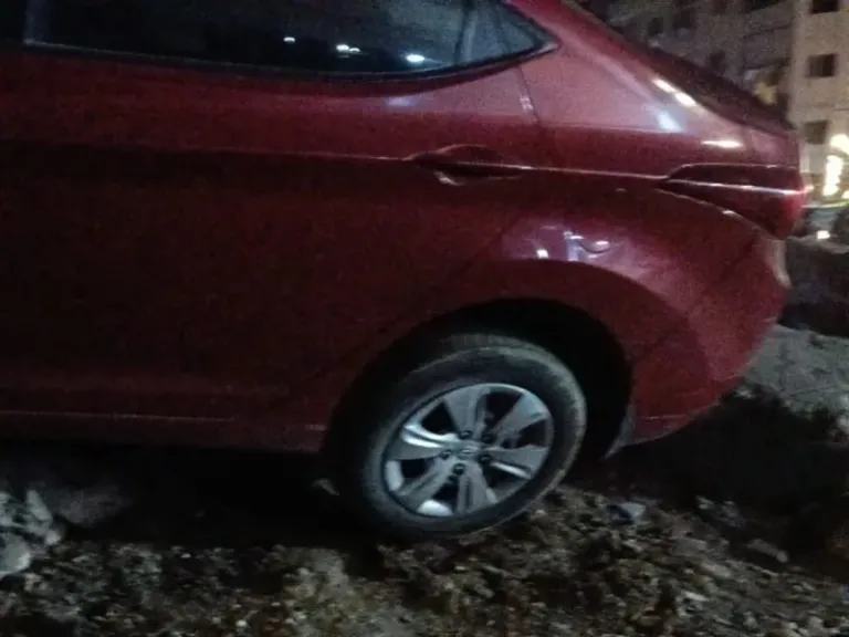 العربيات بتقع.. استغاثة من أهالي بولاق الدكرور بعد غلق مطلع ومنزل شارع المصرف