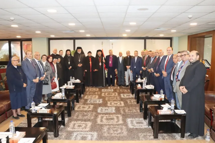 بطريرك الأقباط الكاثوليك يزور رئيس الطائفة الإنجيلية بمصر للتهنئة بعيد الميلاد المجيد
