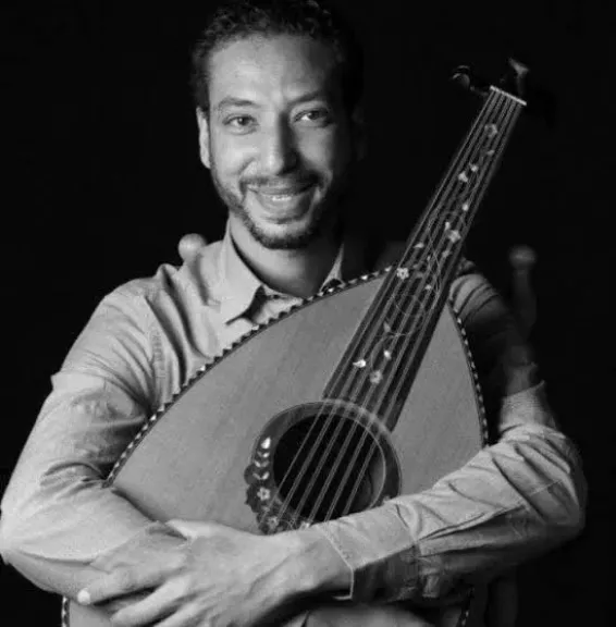 مصطفى كامل ينعي هشام عصام : كنت إنساناً جميلاً وفناناً من أرقى الفنانين