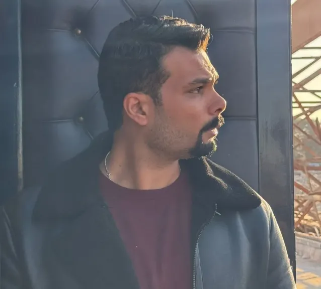 خليل الملك.. كواليس ”علي كلاي” تكشف شخصية أحمد عبدالله محمود في المسلسل