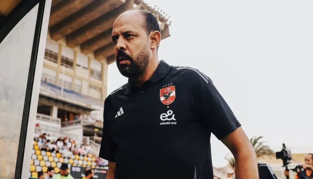 5 مدربين على دكة الأهلي في موسم استثنائي 2025.. والنحاس كلمة السر