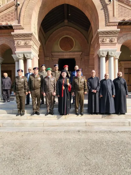 الأنبا بولا يستقبل قيادات الجيش الثاني الميداني للتهنئة بعيد الميلاد المجيد