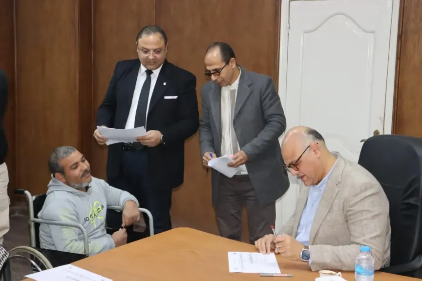 محافظ القليوبية يعقد لقاءً جماهيرياً بالخصوص.. ويوجه بحلول عاجلة لمشكلات المواطنين