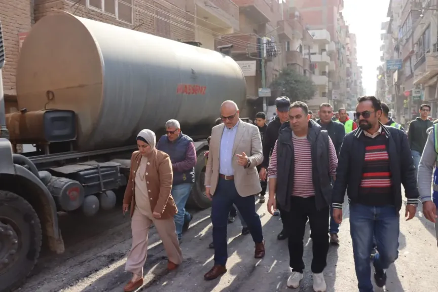 محافظ القليوبية يتفقد أعمال رصف وتطوير شارع ”نصار” بمدينة بنها