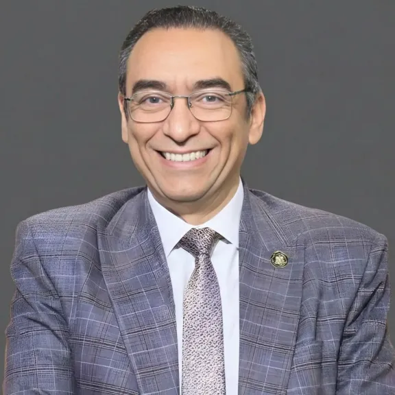 «صائد الهاكرز»: استنساخ EUV ضربة موجعة لهيمنة الغرب في صناعة الرقائق