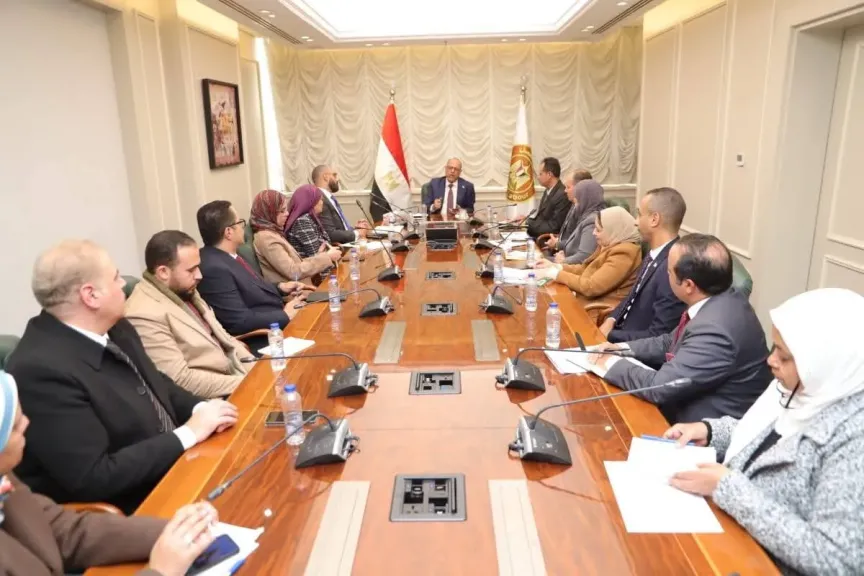 «الاتصالات» تبحث تسريع إطلاق خدمات وزارة  العمل على «بوابة مصر الرقمية»