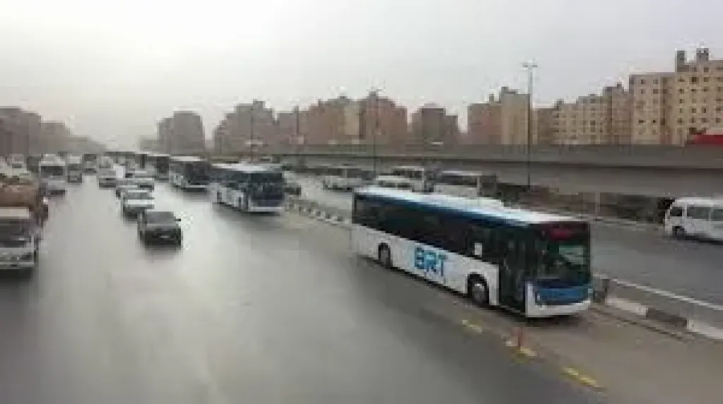 20 حافلة كهربائية لمشروع BRT خطوة عملية لتحسين جودة الهواء وتخفيف الزحام بالقاهرة الكبرى