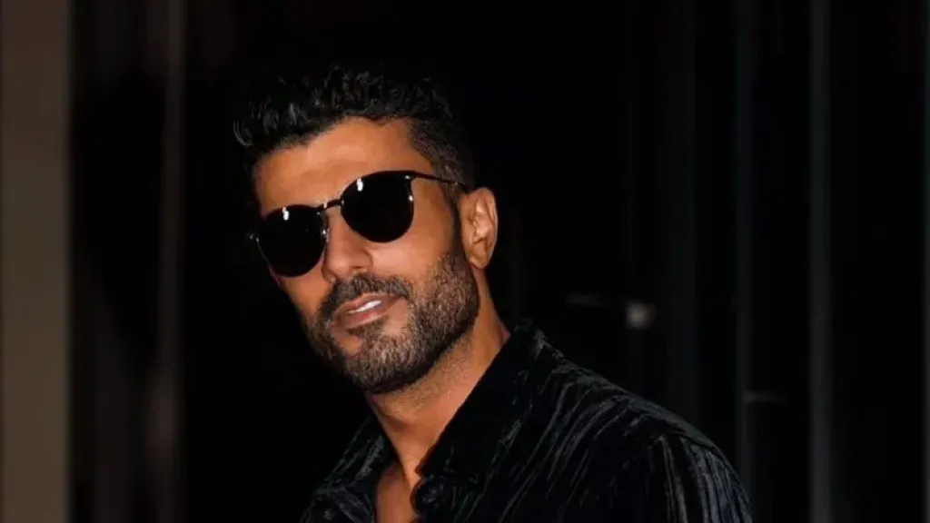 محمد سامي يشكو أحد شركات الاتصالات