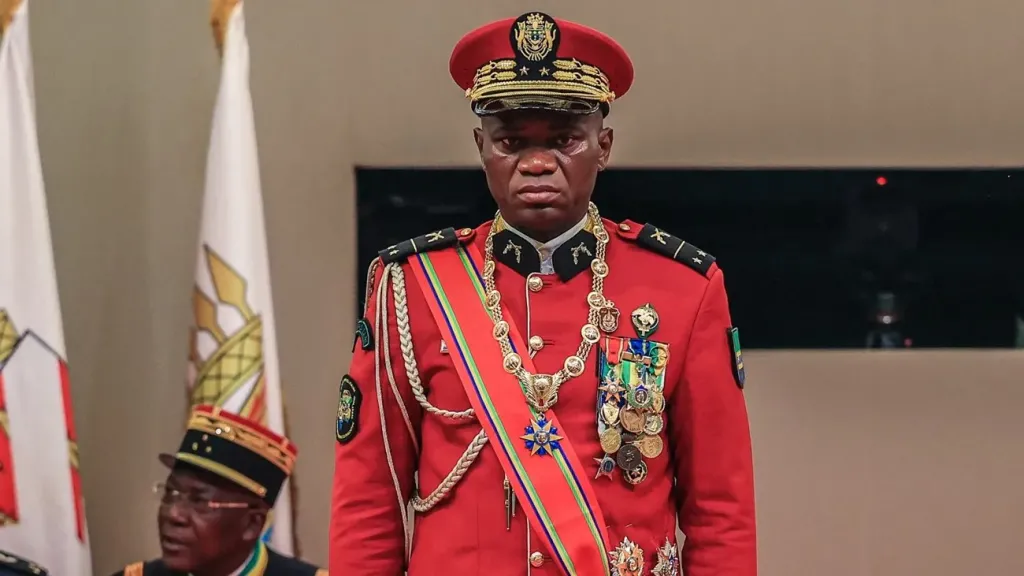 حكومة جديدة في الجابون تضم 31 وزيرًا و10 وزيرات بعد مرسوم رئاسي