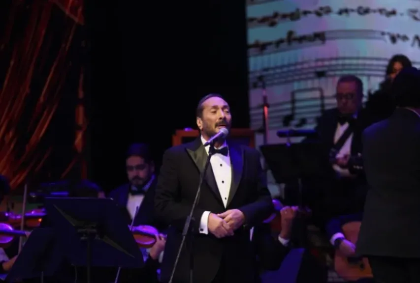 علي الحجار يعيد إحياء تراث سيد مكاوي ضمن مشروع 100 سنة غنا