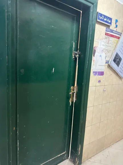 مغلقة من الداخل.. إحالة مسؤولي وحدة السلامية الصحية للتحقيق بنجع حمادي