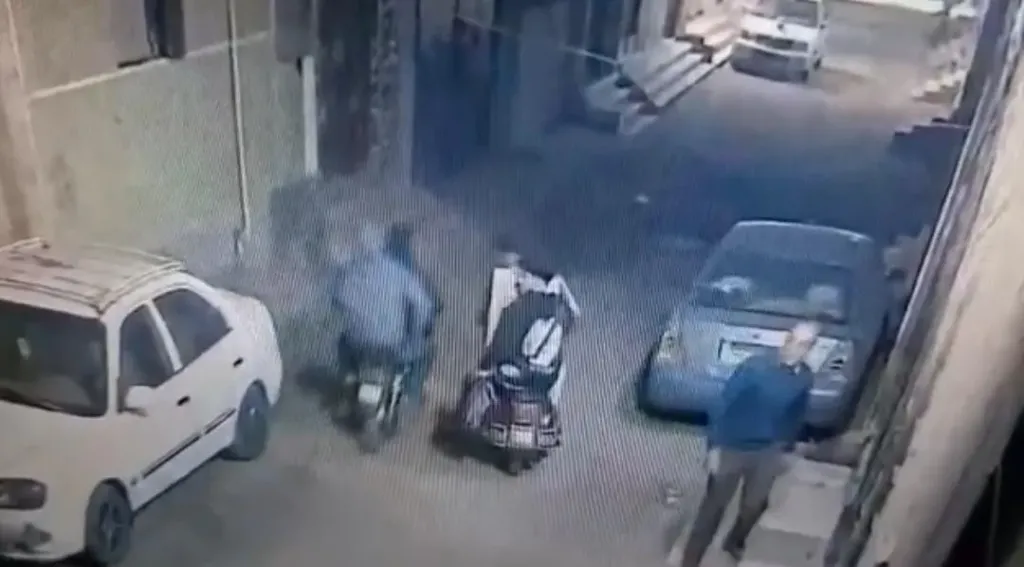 واقعة سطو مسلح موثقة بالفيديو تشعل مواقع التواصل بشبرا الخيمة