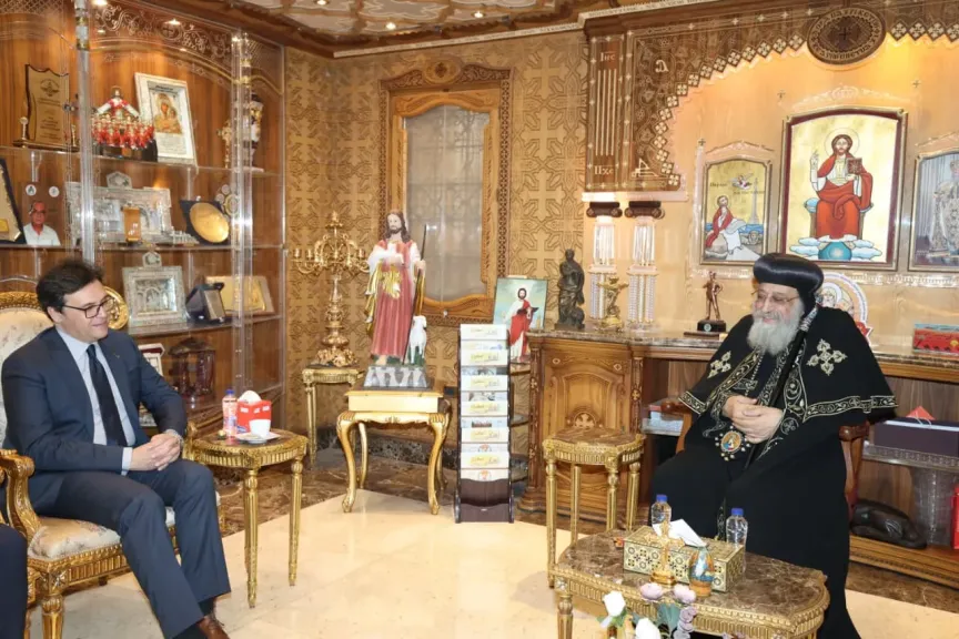 في لقاء يعكس وحدة النسيج الوطني.. البابا تواضروس يستقبل وزير الثقافة لتهنئته بعيد الميلاد وبحث التعاون الثقافي المشترك