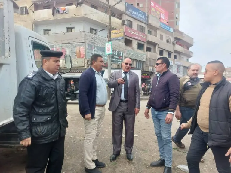 حملات مكثفة تعيد الانضباط لشوارع شبين القناطر وتزيل الإشغالات من الميادين والمحاور الرئيسة