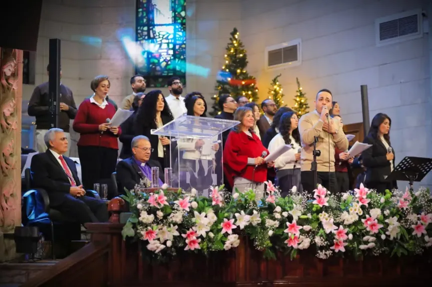 محافظ جنوب سيناء يشارك في احتفالية الطائفة الإنجيلية بعيد الميلاد المجيد بكنيسة قصر الدوبارة