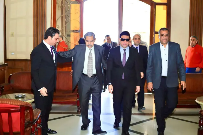 نائب محافظ سوهاج يزور نادي القضاة ويهنئ مجلس الإدارة الجديد