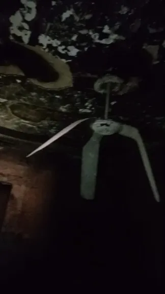 النيران التهمت كل شيء.. حريق شقة سكنية وإصابة طفلة بقليوب