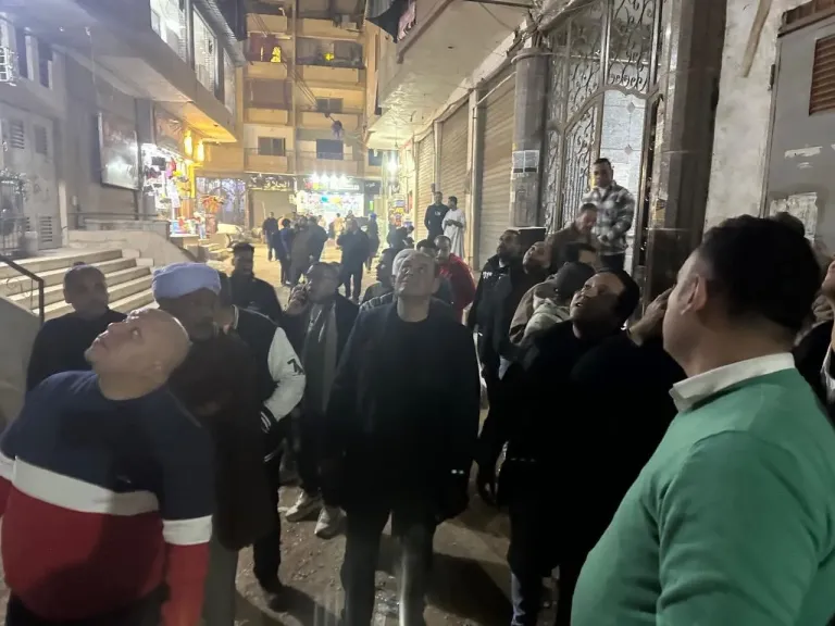 المهندس طه عبد الصادق رئيس حي الهرم يطمئن أهالي برج الحسين بكعابيش: العقار آمن ولا يمثل أي خطورة