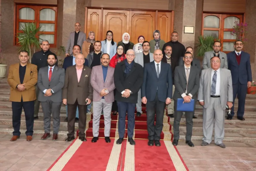 رئيس جامعة المنوفية يقود مبادرة تنموية شاملة لتحويل «ميت عافية» إلى نموذج للقرية المستدامة