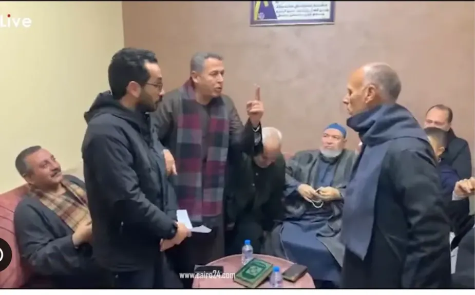 أنا متنازل لوجه الله».. مشهد إنساني مؤثر في كفر الشيخ خلال جلسة عرفية لإنهاء واقعة خطف