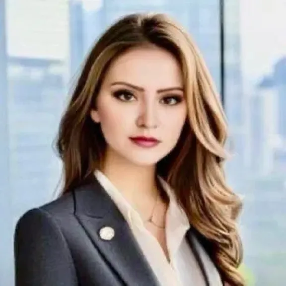 عندما تُؤمَّن الخوارزميات:  كيف يعيد الذكاء الاصطناعي تشكيل مفهوم الخطر في التأمين وإعادة التأمين؟