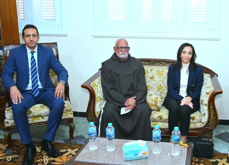محافظ البحيرة تقدم التهنئة بعيد الميلاد المجيد بكنيسة الفرنسيسكان الكاثوليكية بكفر الدوار