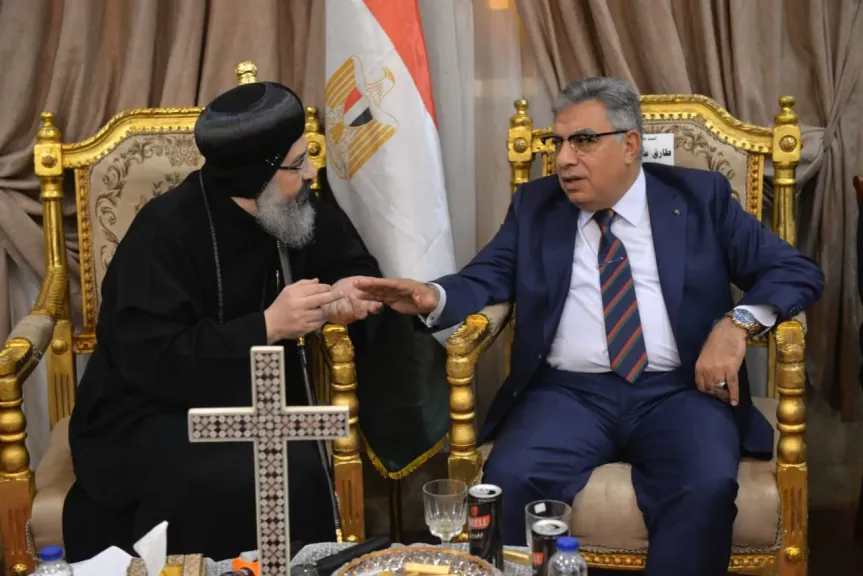 محافظ الدقهلية يقدم التهنئة بعيد الميلاد للأخوة المسيحيين بكنيسة السيدة العذراء والملاك ميخائيل بالمنصورة