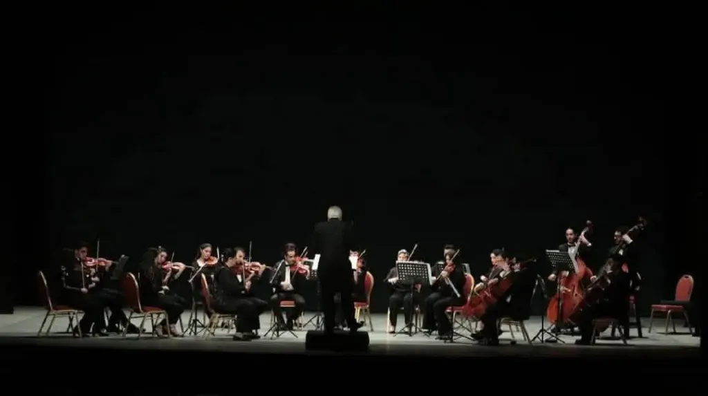 الجمعة .. وتريات الأسكندرية يجمع الفصول الأربعة علي مسرح سيد درويش