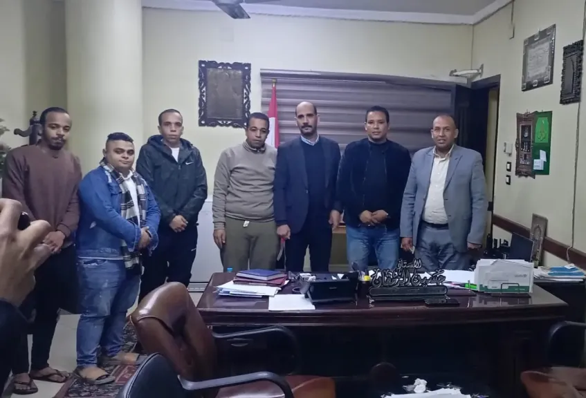 بعد فيديو التوبيخ.. مطعم الطعمية يعلن توزيع سندوتشات مجانًا تقديرًا لتسهيلات رئيس مدينة نجع حمادي بقنا