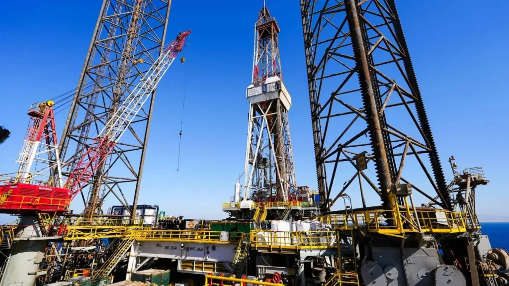 ​4 آبار استكشافية ناجحة بالصحراء الغربية تضيف قرابة 4500 برميل بترول يومياً