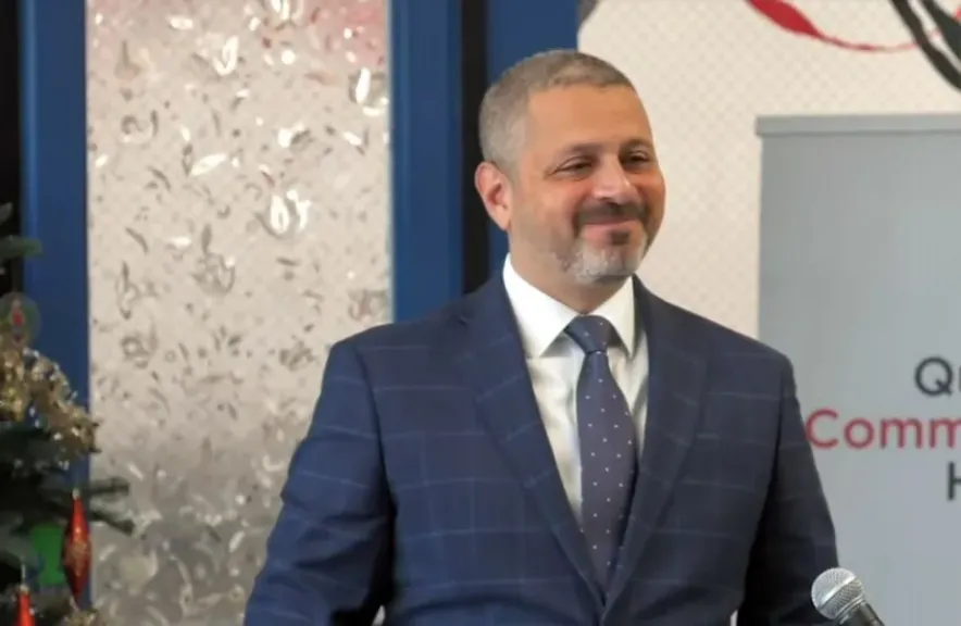 اسماء صنعت الاخبار  من هو المصري شريف سليمان الذي اختاره عمدة نيويورك لإدارة أضخم ميزانية بلدية في العالم؟