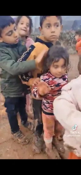 خيام لا تقي بردا.. مشاهد موجعة لمعاناة أطفال غزة مع الشتاء